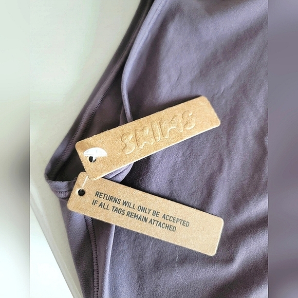 Skims XXS Fits Everybody Full Brief in Plum - Picture 3 of 4